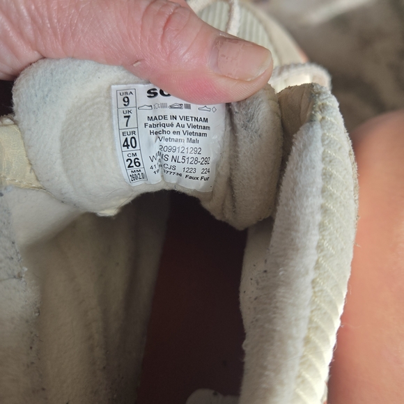 Sorel Kinetic Sneakers in Cream and Red - Picture 5 of 5